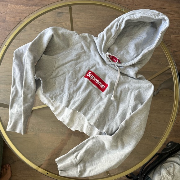 Supreme Hooded (cropped) - Picture 3 of 3